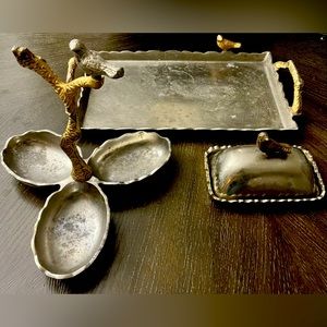 Silver metal tray set